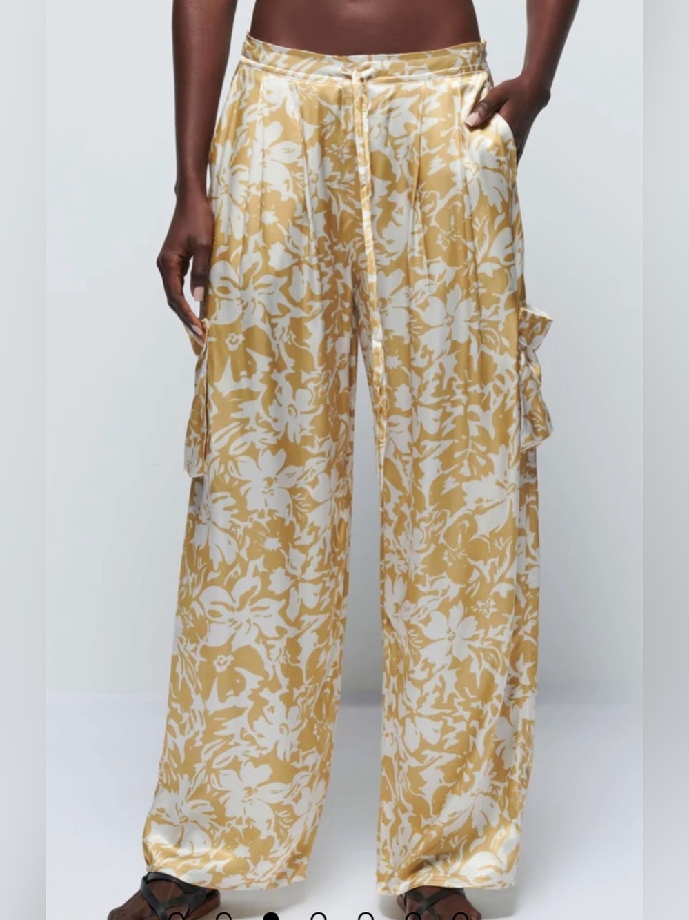 Nation L.A Romeo Pant wide-leg cargo in Gold Botanical Floral. Size X-Small